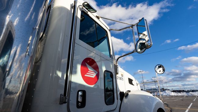 Canada Post heads back into bargaining with union after delay