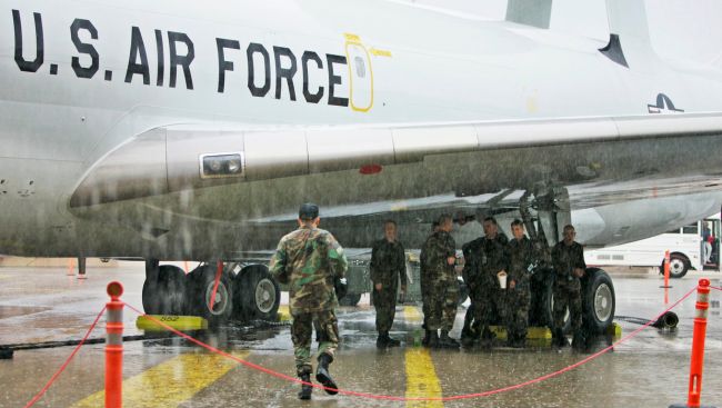 Canadian military personnel leave Iraq with NATO allies amid Iran war