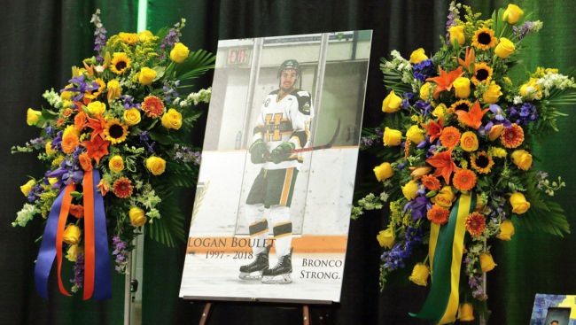 Canadians encouraged to register as organ donors as Green Shirt Day returns