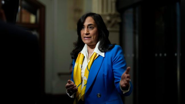 Number of Canadians registered in Mexico rising as airlines resume flights