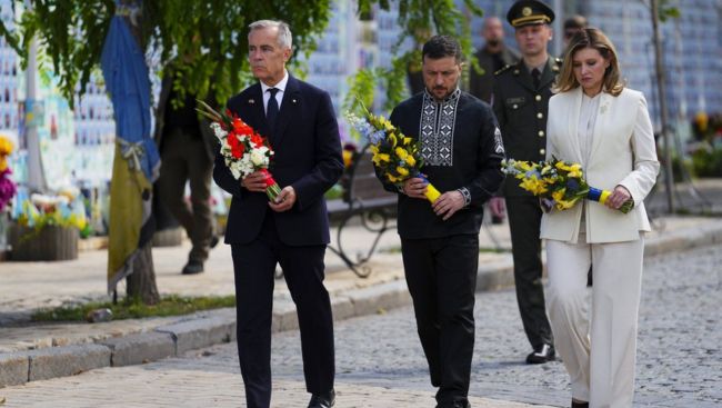 In Kyiv, Carney not ruling out Canadian troops in Ukraine if peace deal reached