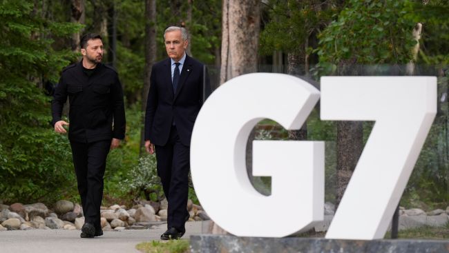 Carney, Zelenskyy talk as world leaders prepare for Trump-Putin summit on Ukraine war