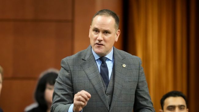 Conservatives seek to remove barriers to shipping alcohol across provincial borders