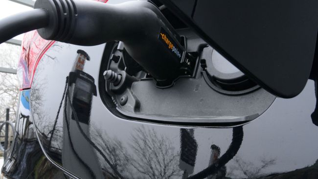 Dealerships on hook for unpaid EV rebates have a month to get their claims in