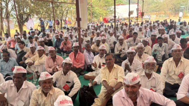 Mumbai: Farmers protest against Rs 86,300 crore Shaktipeeth Highway project