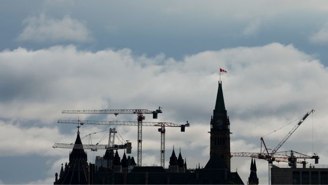 Federal government posts $3.3 billion deficit from April to June