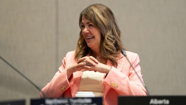 Feds should increase federal health funding, but with strings attached: advocates