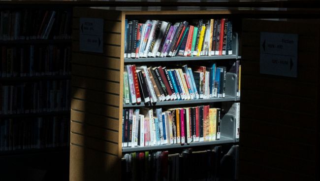 Libraries say budget proposal to end shipping program would be 'catastrophic'