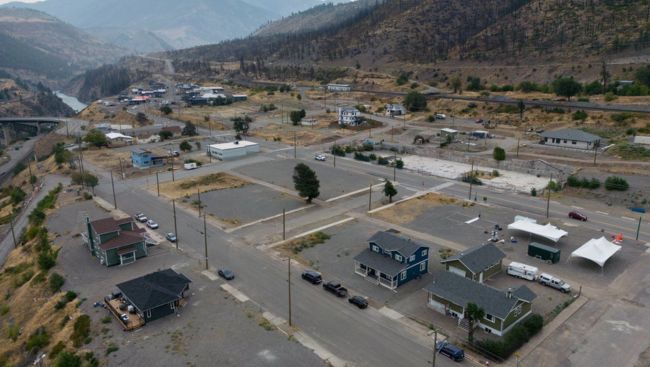 Temperatures reach 40 C in Lytton, B.C., as heat warnings persist across province