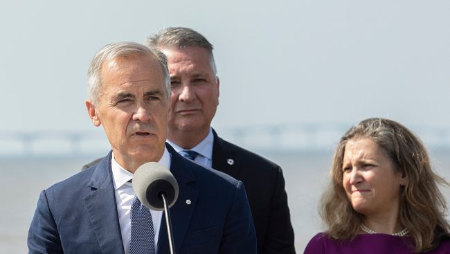 Ottawa cuts Confederation Bridge tolls, ferry fares in Atlantic Canada