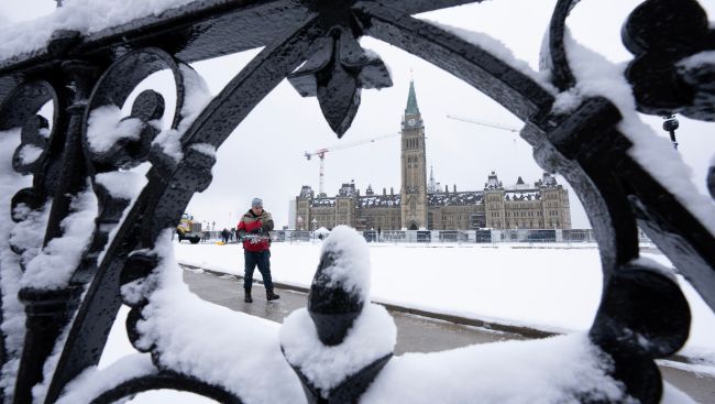 Jobs, economy top voters' priorities at the end of a turbulent 2025: Nanos poll