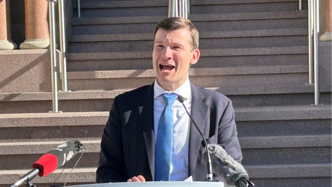 Edmonton, Calgary welcome new mayors following municipal votes in Alberta