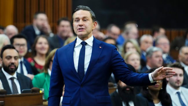 Pierre Poilievre backs J.K. Rowling's support for new Olympic gender policy
