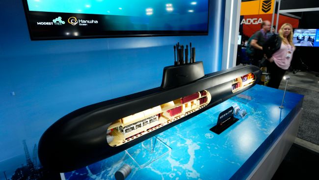 South Korean shipyard sweetens its submarine sales pitch to Canada