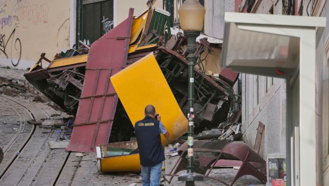 Canadian among injured in deadly Lisbon streetcar crash
