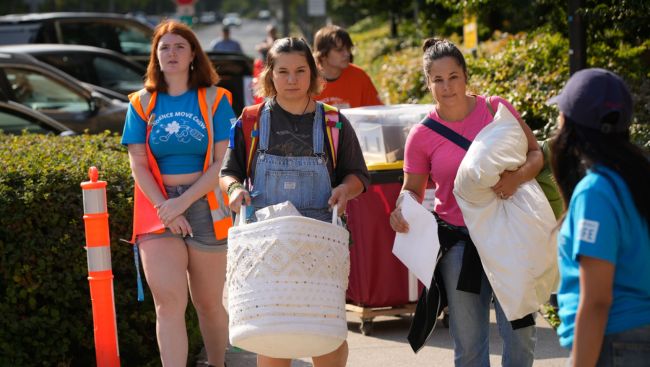 Students commute for less with U-Pass BC