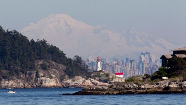 Transportation Safety Board sends investigators to B.C. after tour boat runs aground