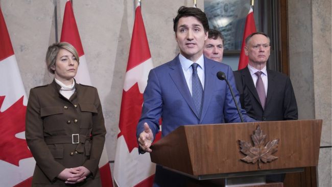 Canada and U.S. stock markets plunge for a second day after trade war launched