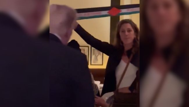 Protesters heckle Trump at Washington restaurant