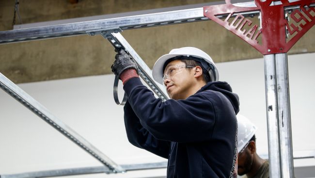 Unemployment rate falls to 6.5% in June as youth add 33,000 jobs: StatCan