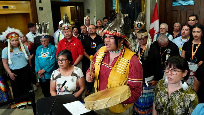Federal power to sidestep Indian Act removed from major projects bill