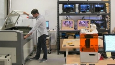 Toronto Company Lets You Come Face-to-face With A Miniature 3D Model Of Yourself