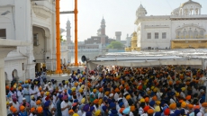 Takhts Ask Gurdwaras To Curb Speaker Sound Durin 'Ardas'