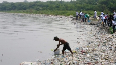 Canadian Waste Angers Filipinos; Canada Says It's 'Private Commercial Matter'