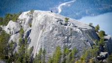 No One Injured In Rock Slide On Squamish's Stawamus Chief Mountain