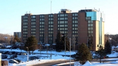 Ottawa police arrest man after east-end hotel, neighbourhood evacuated overnight