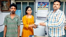 What This Ragpicker Did For A Mumbai Local Commuter Will Melt Your Heart