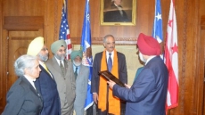US Sikhs Honour Attorney General Eric Holder