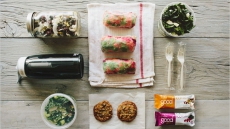 Snack Healthy While Travelling