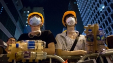 Hong Kong students seek direct negotiations with Chinese PM