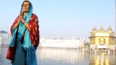 Pro-Gay Rights Ontario Premier Kathleen Wynne Honoured At Golden Temple At Last