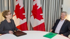 Stephen Harper, Kathleen Wynne Lock Horns Again Over New Ontario Pension Plan