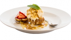 P.E.I. Restaurant Creates Lobster Ice Cream, Says People Seem To Enjoy It