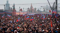 Canada supports Nemtsov marchers in Russia, says Nicholson, bound for France