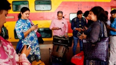 Mumbai Travellers Log On As Google Starts Train Station Wi-Fi