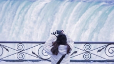 Niagara Falls A Winter Wonderland That Draws Tourists During Frigid Weather