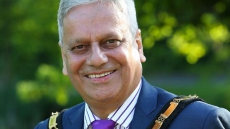 Parvinder Singh Batth Chosen As First Sikh Mayor Of British District