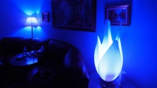 'Blue' light at dimly-lit places keeps workers healthy