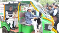 Woman Driver Takes President Kovind Around On Her E-Rickshaw