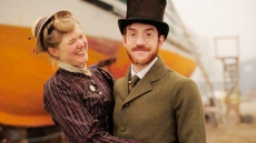 Renowned B.C. Garden Ejects U.S. Couple For Dressing In Victorian-Era Garb
