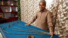 Pune Man With World's Longest Fingernails Finds Hand Disabled After Cutting Them