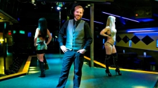 Fort McMurray 'Very Good To Our Industry:' Strip Club Offers Dances To Evacuees