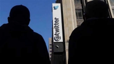 Twitter sues US government over surveillance rights