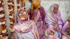 Vrindavan Widows To Present Gulaal , Sweets To 'Modi Bhaiya' Ahead Of Holi