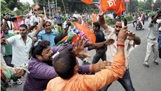 AAP, BJP supporters clash on Delhi, Lucknow streets