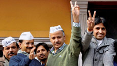 AAP unveils economic, foreign policy in manifesto